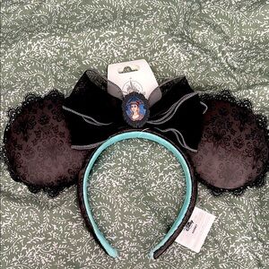 Disney Haunted Mansion Women's Black Lace Bow Ear Headband.